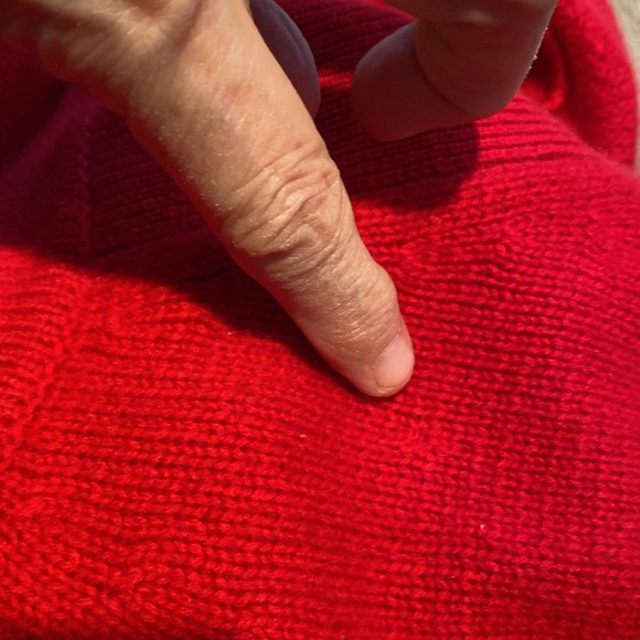 Jones New York 2 ply red cashmere cardigan. - Picture 5 of 5